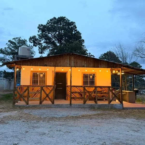 Cabaña el Pino 1，位于克雷尔的酒店