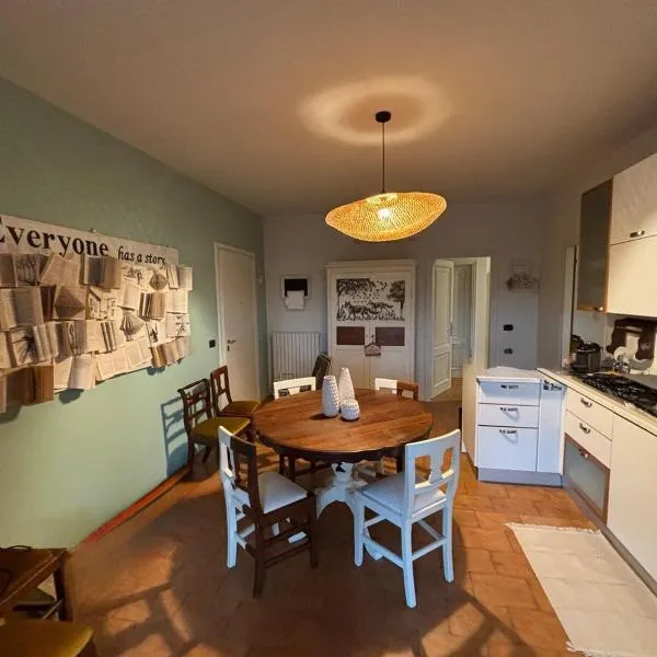 Al Bettolino Home, intero appartamento di 100 Mq，位于Sorbolo的酒店