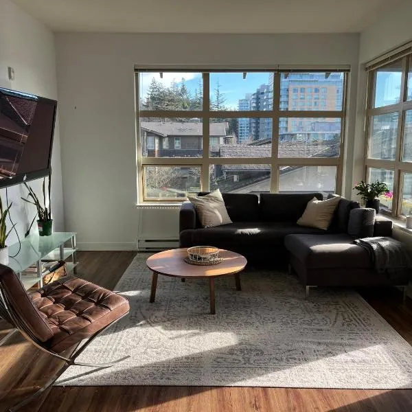 Two Rooms in Cosy Corner Unit off UBC Campus，位于温哥华的酒店