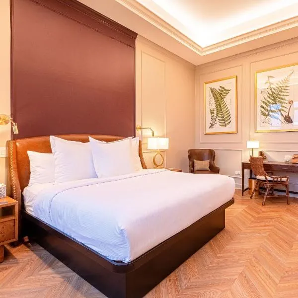 Sinclair Suites - Boutique Hotel West Dundee，位于西邓迪的酒店