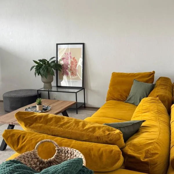 Spacious Three-Bedroom Apartment，位于克里斯蒂娜城的酒店