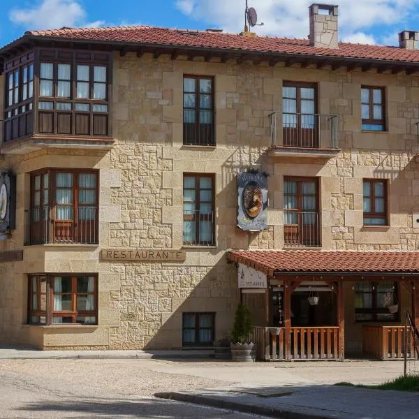Hotel Rural La Corte de los Pinares，位于比努埃萨的酒店