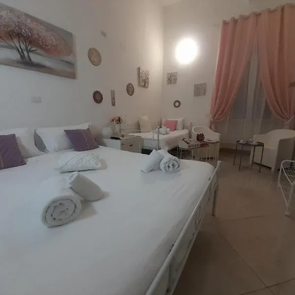 Falanga Family Guests Accommodation，位于奇维塔韦基亚的酒店