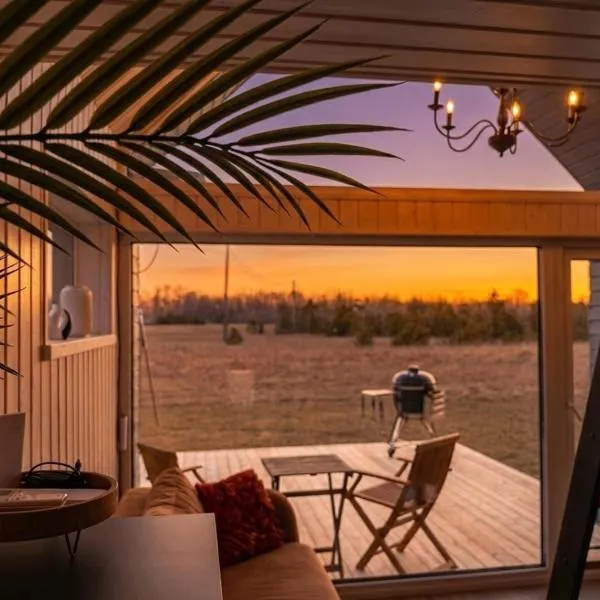 Sadama Willa Petite with private mini SPA，位于Heltermaa的酒店