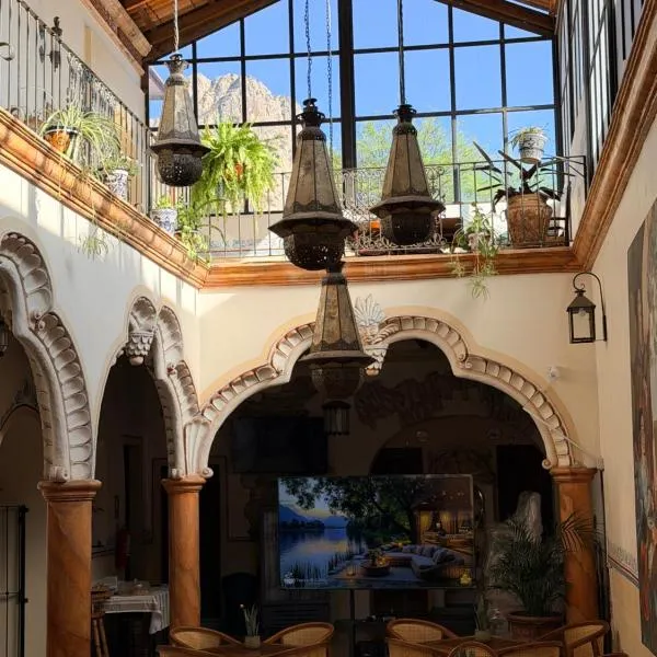 Hotel Centenario Bernal，位于贝纳尔的酒店