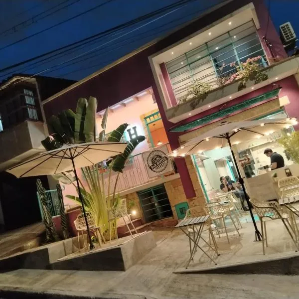 HOTEL CASA VECCHIA San Antonio，位于卡利的酒店
