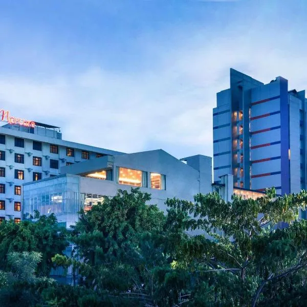 Mercure Surabaya Grand Mirama，位于泗水的酒店