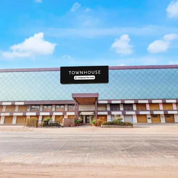 Townhouse GIDC Ankleshwar Formerly Studio 60，位于Kosamri的酒店