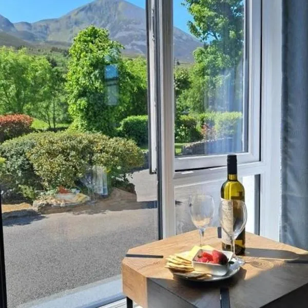 Apartment - Sleeps 3 - Westport Free Parking，位于Murrisk的酒店