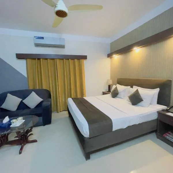 Royal Hotel And Beauty Salon,位于拉合尔的酒店