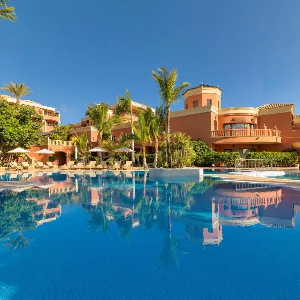 马德里桂拉斯高尔夫度假村及水疗中心 - 仅限成人，位于Jama的酒店