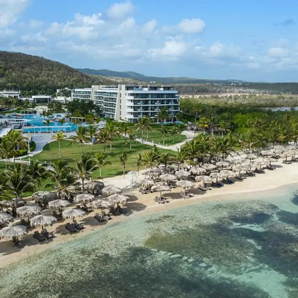 Ocean Coral Spring Resort - All Inclusive，位于法尔茅斯的酒店