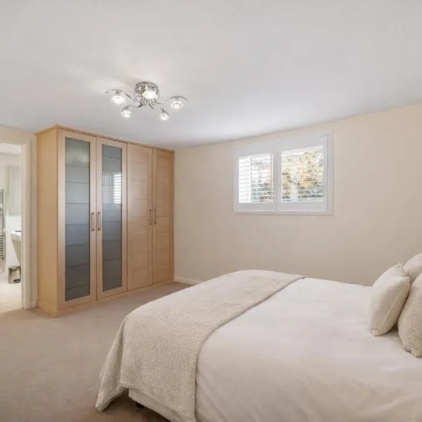 Randall Farm Near Brands Hatch Circuit，位于Fawkham的酒店