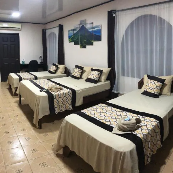 HOTEL DEL RiO，位于利比里亚的酒店