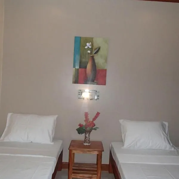 马拉帕斯加星光度假酒店，位于马拉帕斯加的酒店