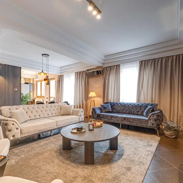 Grand Stamboliyski Suite - Luxury 150sqm 2BR & 2 Bath Apt，位于索非亚的酒店