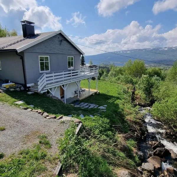 Leilighet på Bekkeli, Beito.,位于贝特斯托尔的酒店