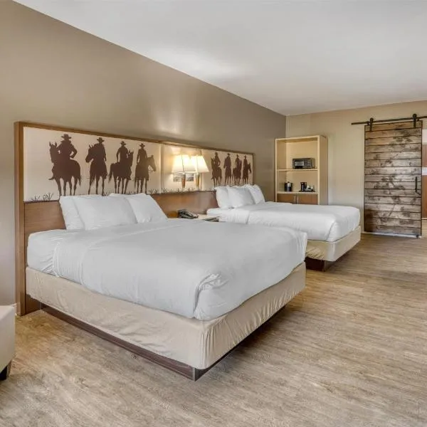 Best Western Bandera Suites & Saloon，位于班德拉的酒店