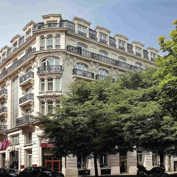 里尔中心大剧院美居酒店，位于里尔的酒店