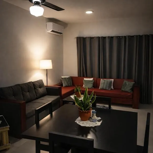 Modern 2BR Apartment 3 Min from Airport with Free Parking - 1，位于苏莎亚的酒店
