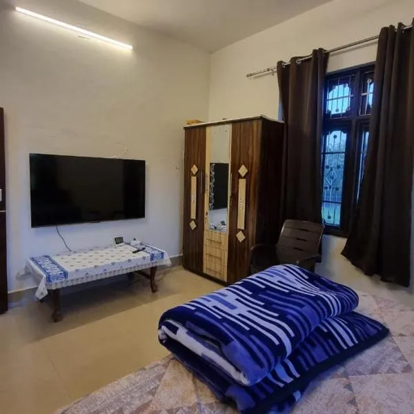 Baglamukhi Residency Home stay，位于康格拉的酒店
