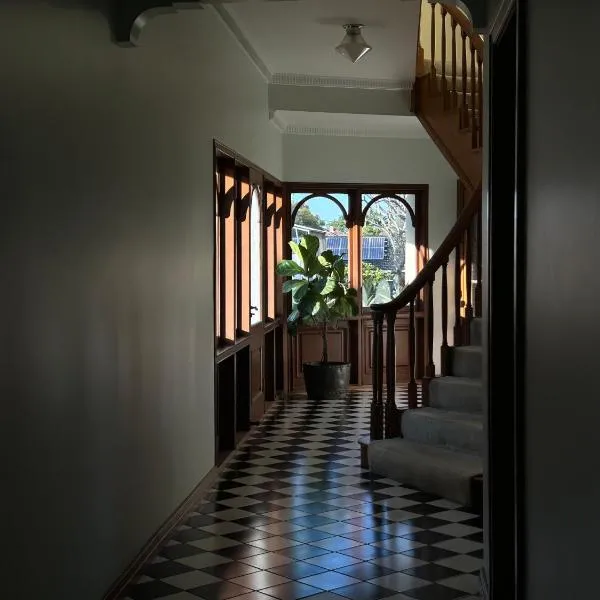 Melville House Bed and Breakfast，位于利斯莫尔的酒店