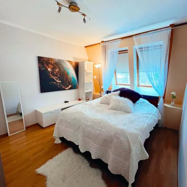 Bright Apartment in Haapsalu，位于哈普萨卢的酒店