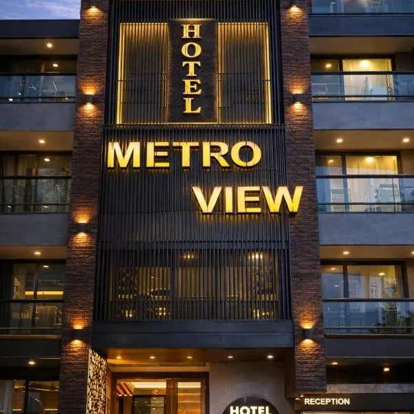 HoTEL METRoVIEW，位于Bahādurgarh的酒店