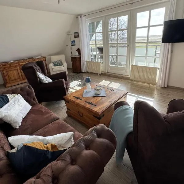 Ferienwohnung Leuchtturmblick，位于佩尔沃姆的酒店