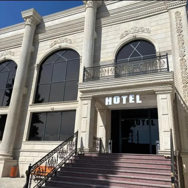 Grand Teatro Hotel，位于甘贾的酒店
