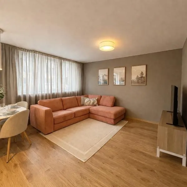 NEW! Two-bedroom apartment in the heart of Põltsamaa!，位于珀尔察马的酒店