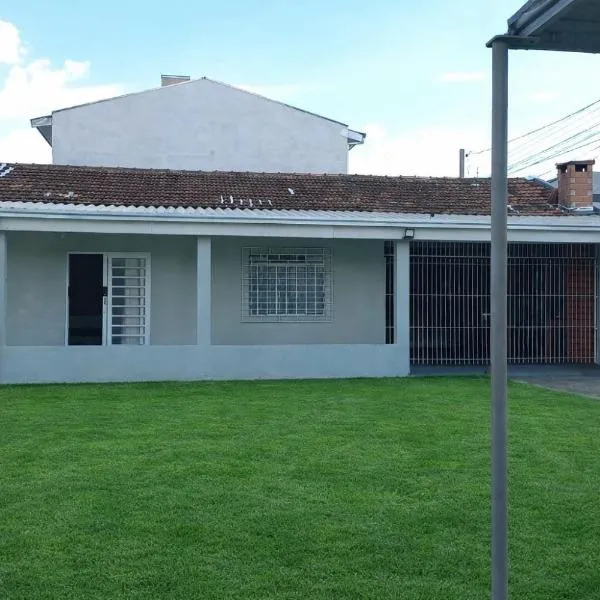 Casa Stepien ,Spacious House up to 09 guests in Fazenda Rio Grande Paraná Brazil，位于Fazenda Rio Grande的酒店
