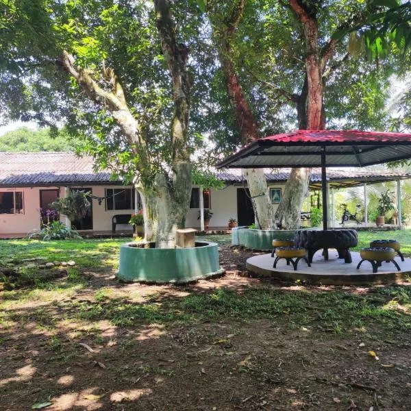 Hotel Campo Verde，位于比利亚加松的酒店