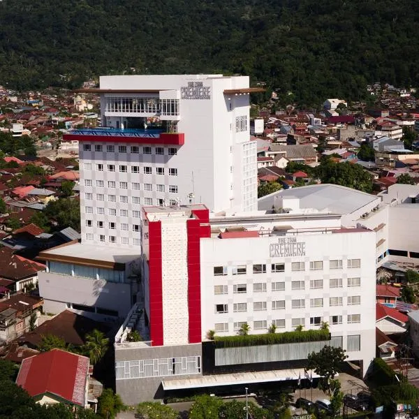 The ZHM Premiere Padang，位于巴东的酒店