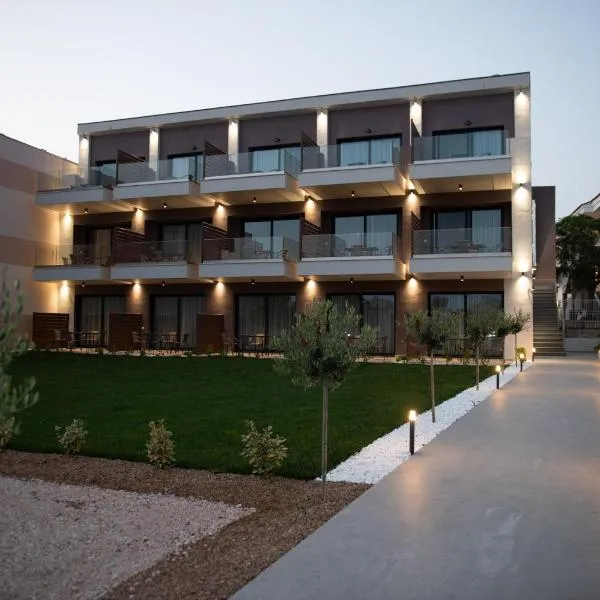 Sithonian Sunset Luxury Apartments，位于Skála Nikíta的酒店