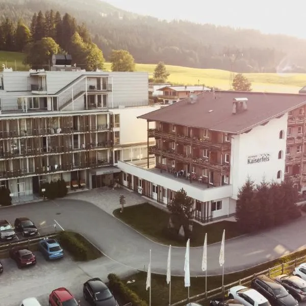 Alpenhotel Kaiserfels，位于蒂罗尔州圣约翰的酒店