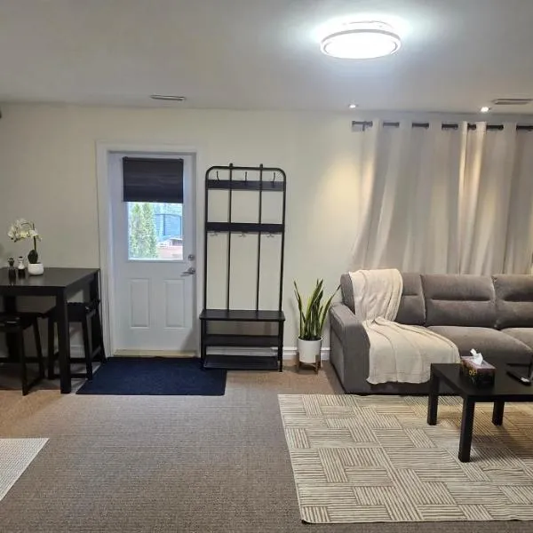 Cozy Basement Suite，位于Lower Sackville的酒店