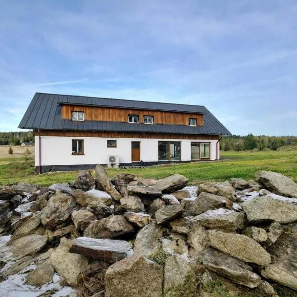 Pod Lovčí skálou，位于莫德拉瓦的酒店