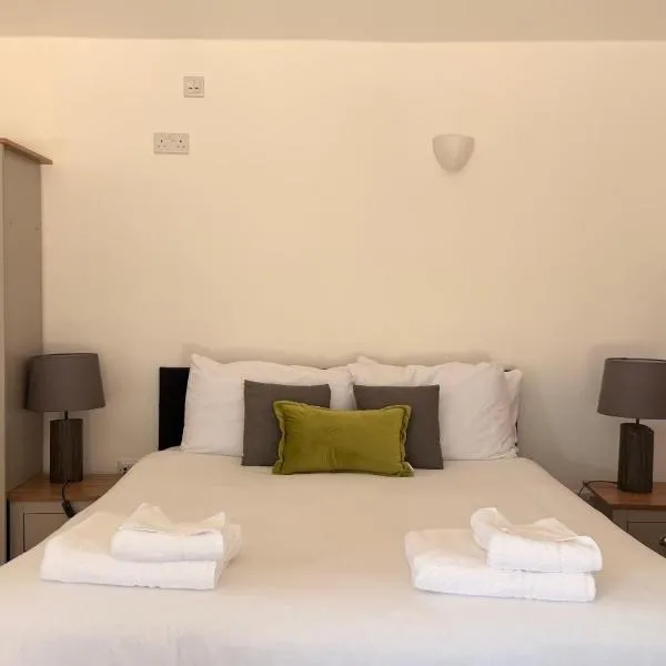 Converted Barn Studio with Private En-Suite，位于Horspath的酒店