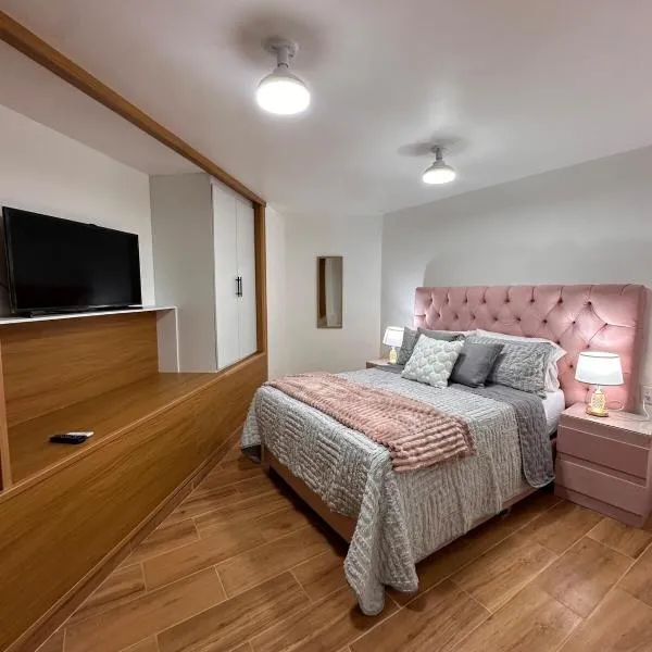 La Casa Blanca Renovada y Moderna，位于圣胡安－德洛斯拉戈斯的酒店