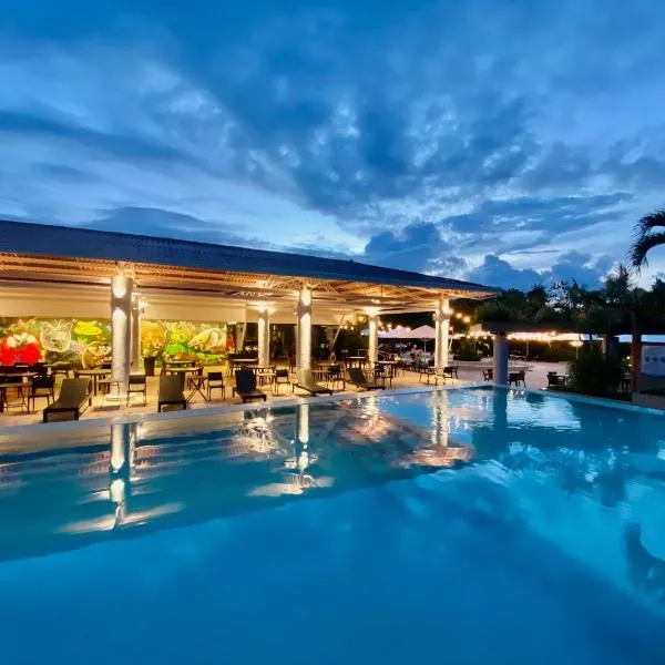 Summit Rainforest Golf Resort & All Inclusive，位于巴拿马城的酒店