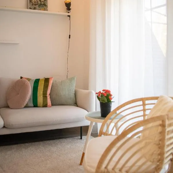 Nature Escape in Lahemaa Bright 1-Bedroom Apartment with Terrace，位于Kolga的酒店