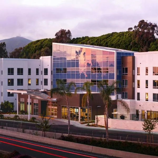 Residence Inn by Marriott Ventura Beach，位于文图拉的酒店