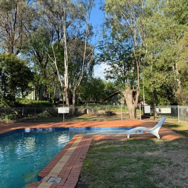 Corowa Caravan Park on the Murray River,位于科罗瓦的酒店
