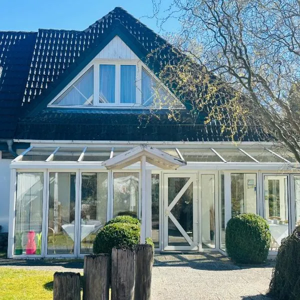 Pension Störtebeker，位于普雷罗的酒店