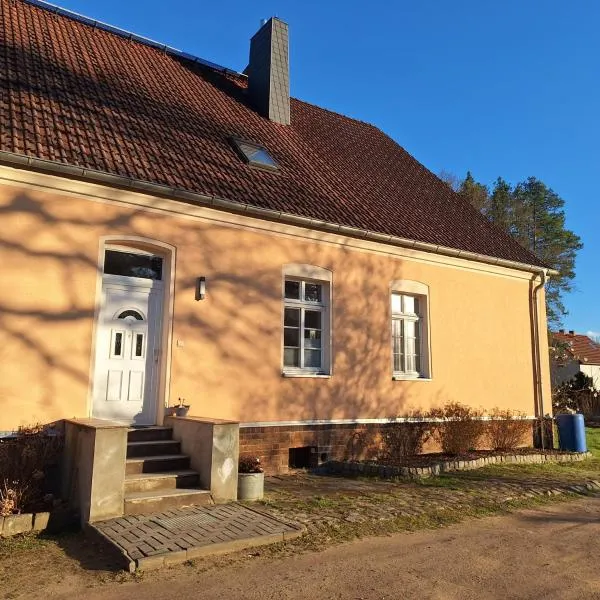 Ferienwohnung Alte Schule Frühstück optional buchbar，位于巴德马斯考的酒店