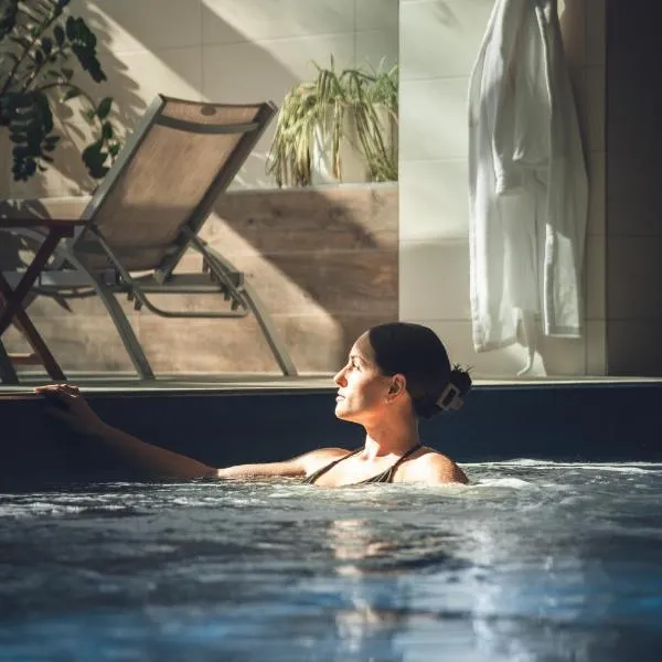 Maison Jenny Hotel Restaurant & Spa，位于阿让塔勒勒巴的酒店