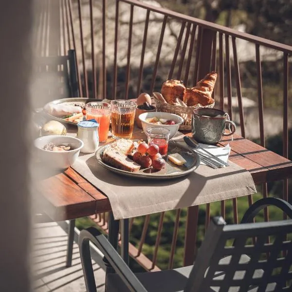 Maison Jenny Hotel Restaurant & Spa，位于阿让塔勒勒巴的酒店