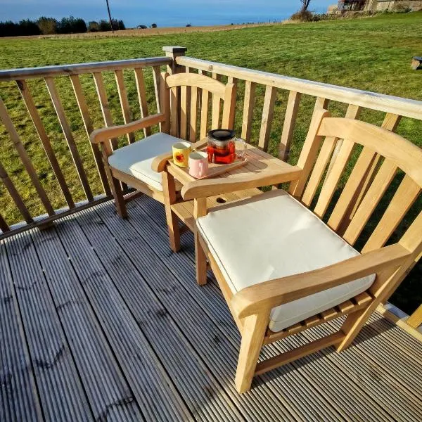 An Griánán - Art Studio and Sea Views，位于Longmanhill的酒店