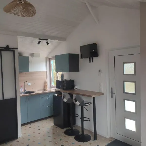 Le 13 au vert，位于Montigny-les-Monts的酒店
